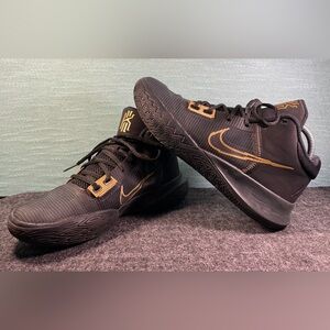 Nike Kyrie Flytrap 4 Black Metallic Gold Sneakers Size 7.5
